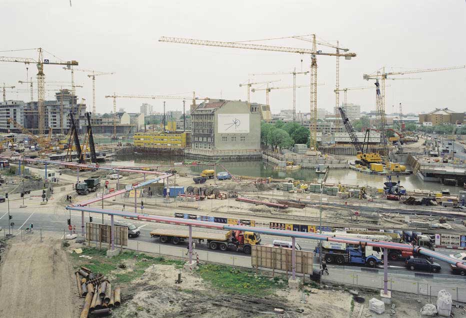 Potsdamer Platz @ Stefanie Bürkle - VG Bild-Kunst, 1997