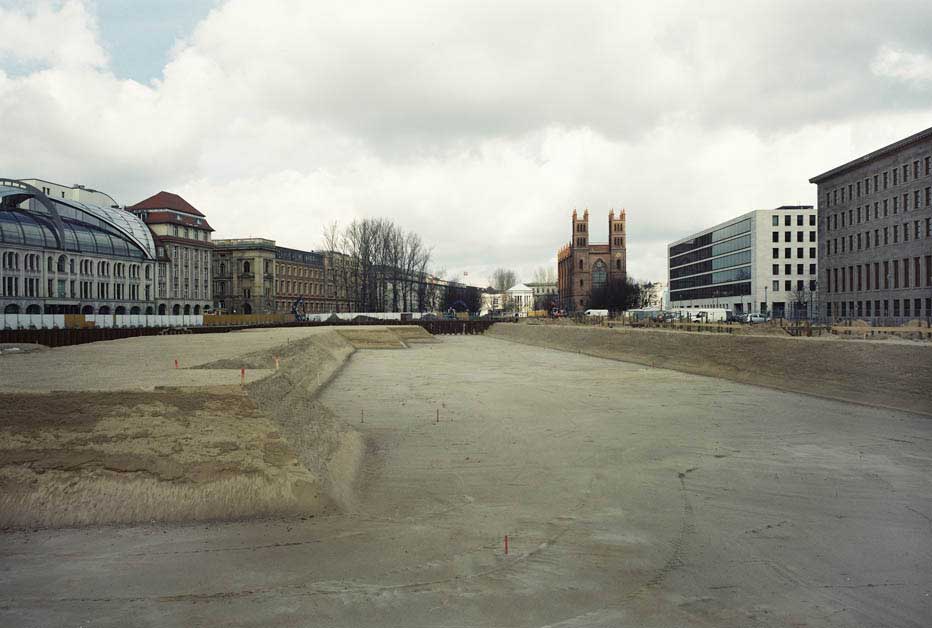 Friedrichwerdersche Kirche @ Stefanie Bürkle - VG Bild-Kunst, 2004