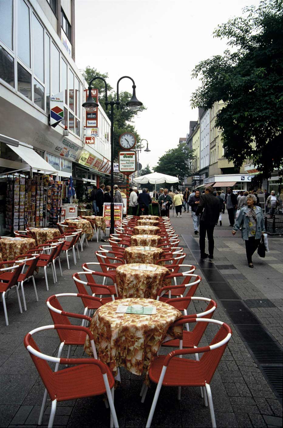 Eiscafe Venezia Herne 1 @ Stefanie Bürkle - VG Bild-Kunst Bonn, 1999